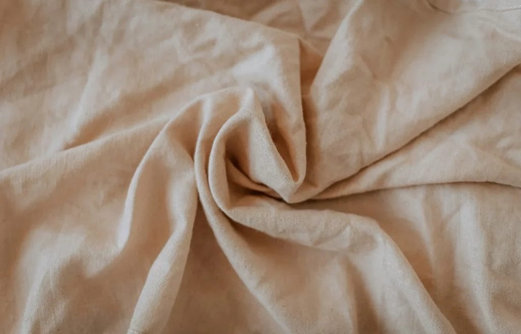 Draps oranges et beiges