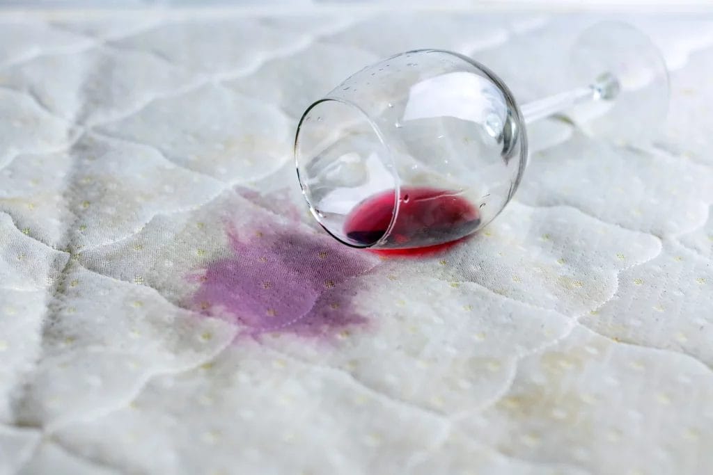 Tache de vin dans un matelas